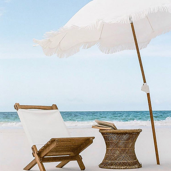 The Holiday Beach Umbrella · Sonnenschirm · Antique White