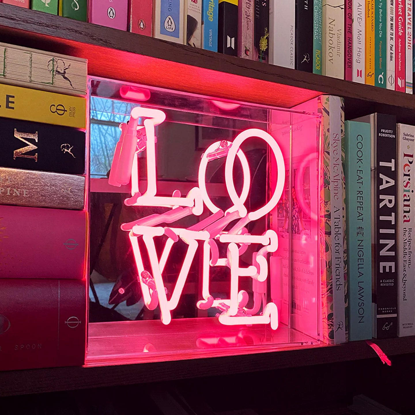 Neon-Sign "Love"